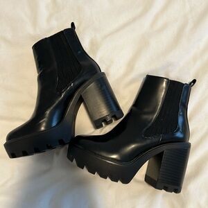 Zara Chelsea Heeled Boots
